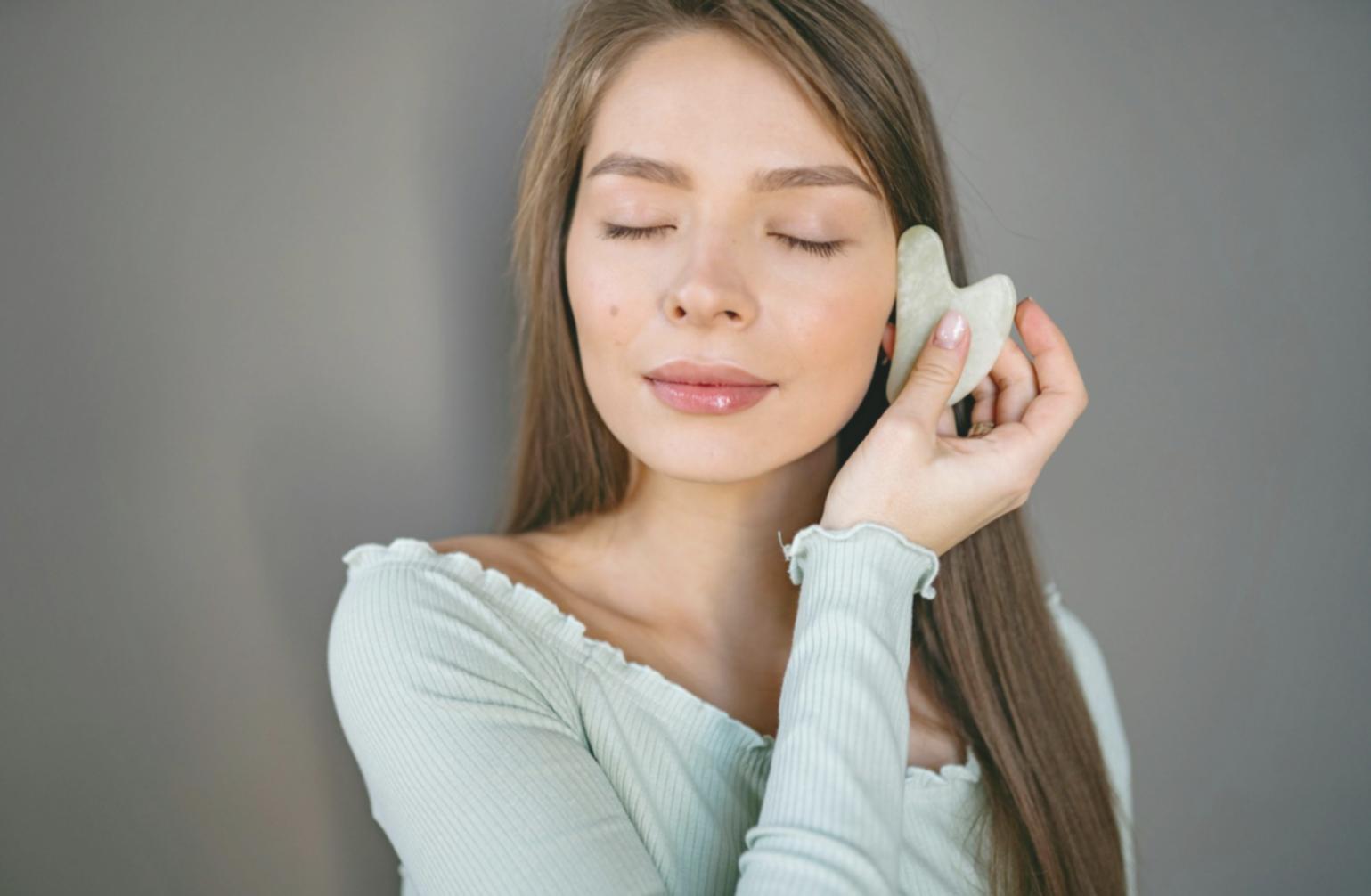 Professionelle Make-up Anwendung mit hochwertigen Produkten und Techniken